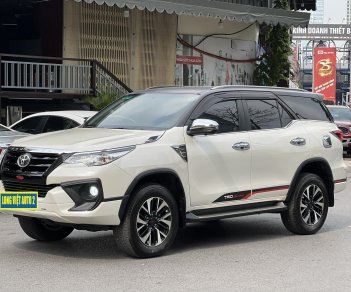 Toyota Fortuner 2020 - Màu trắng