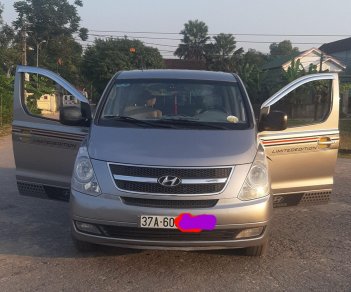 Hyundai Starex 2010 - Màu bạc, giá cực tốt