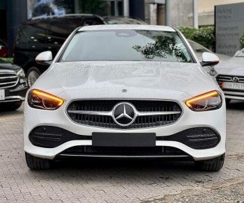 Mercedes-Benz C200 2022 - Giảm tiền mặt lên đến 100 triệu - Tặng bảo hiểm thân xe