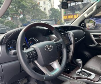 Toyota Fortuner 2020 - Màu trắng