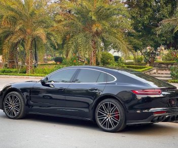 Porsche Panamera 2017 - Xe màu đen