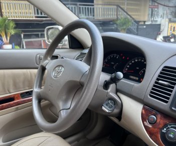 Toyota Camry 2003 - Màu ghi hồng