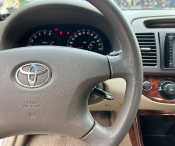 Toyota Camry 2003 - Màu ghi hồng