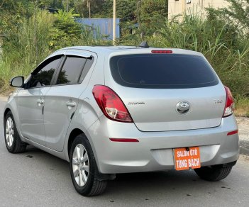 Hyundai i20 2013 - Xe màu bạc