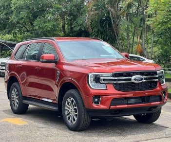 Ford Everest 2022 - Xe đang sẵn giao ngay tháng 12 tại đại lý Ford An Lạc - Western Ford