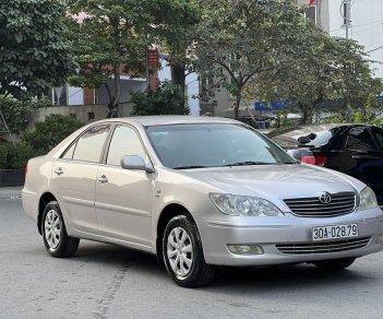 Toyota Camry 2003 - Màu ghi hồng