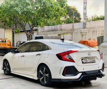 Honda Civic 2018 - Xe màu trắng