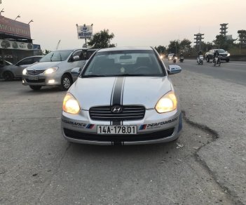 Hyundai Verna 2008 - Màu bạc