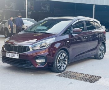 Kia Rondo 2018 - Màu đỏ, xe nhập