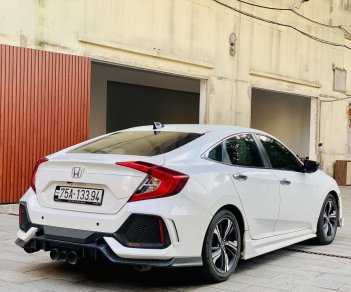 Honda Civic 2018 - Xe màu trắng