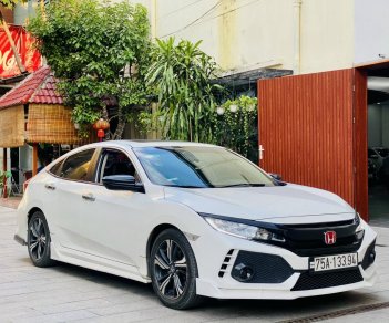 Honda Civic 2018 - Xe màu trắng