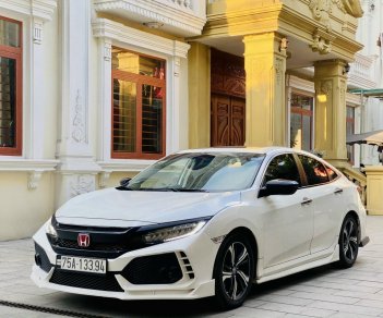 Honda Civic 2018 - Xe màu trắng