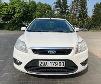 Ford Focus 2011 - Màu trắng, xe nhập số tự động, 280tr