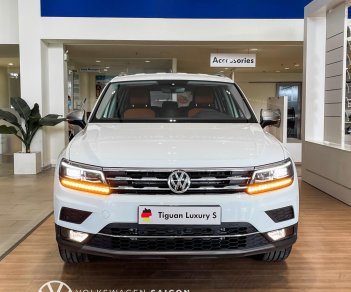 Volkswagen Tiguan 2022 - Giá tốt nhất miền Nam - Giảm 100% phí trước bạ - Tặng BHVC, tặng 5 năm bảo dưỡng, lãi suất 0%