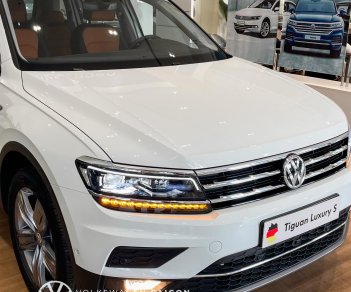 Volkswagen Tiguan 2022 - Giá tốt nhất miền Nam - Giảm 100% phí trước bạ - Tặng BHVC, tặng 5 năm bảo dưỡng, lãi suất 0%