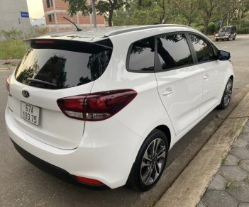 Kia Rondo 2022 - Màu trắng số sàn