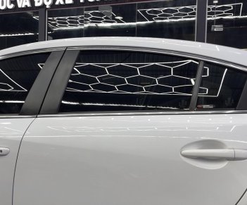 Mazda 6 2019 - Màu trắng, 750tr