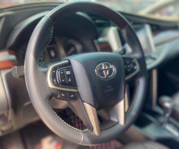 Toyota Innova 2019 - Bản đặc biệt, biển SG