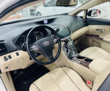 Toyota Venza 2009 - Cần bán lại xe đăng ký lần đầu 2009 ít sử dụng giá tốt 568tr