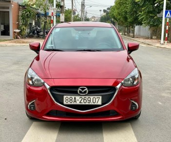 Mazda 2 2019 - Xe màu đỏ