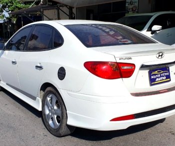 Hyundai Avante 2013 - Giá 325 triệu, bao sang tên cho ai mua nhanh nhất, thi thoảng mới mua được xe phân khúc C rộng rãi, lái đầm chắc