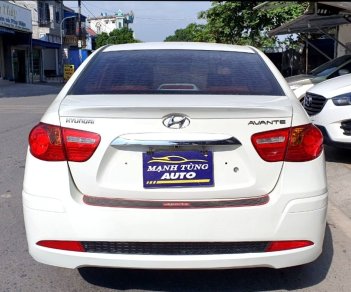 Hyundai Avante 2013 - Giá 325 triệu, bao sang tên cho ai mua nhanh nhất, thi thoảng mới mua được xe phân khúc C rộng rãi, lái đầm chắc