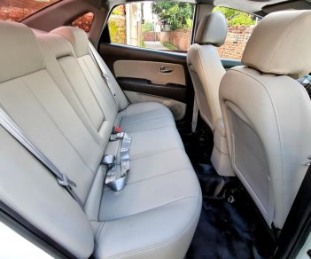 Hyundai Avante 2013 - Giá 325 triệu, bao sang tên cho ai mua nhanh nhất, thi thoảng mới mua được xe phân khúc C rộng rãi, lái đầm chắc