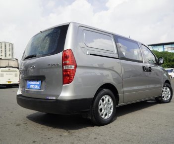 Hyundai Starex 2015 - 06 chỗ máy dầu