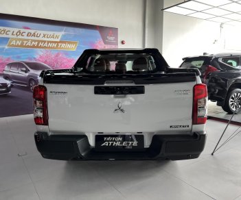 Mitsubishi Triton 2022 - Màu trắng xe sẵn giao ngay tặng nắp thùng cuộn hoặc bảo hiểm vật chất