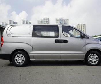 Hyundai Starex 2015 - 06 chỗ máy dầu