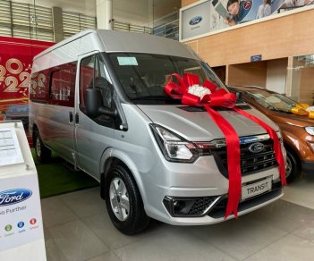 Ford Transit 2022 - 16 chỗ màu bạc giao ngay