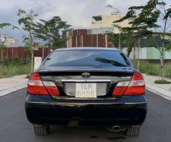 Toyota Camry 2002 - Xe màu đen