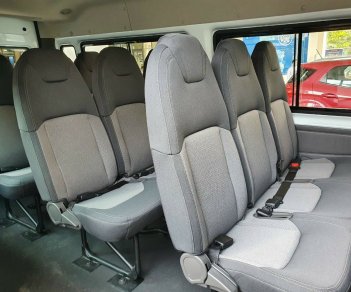 Ford Transit 2022 - 16 chỗ màu bạc giao ngay