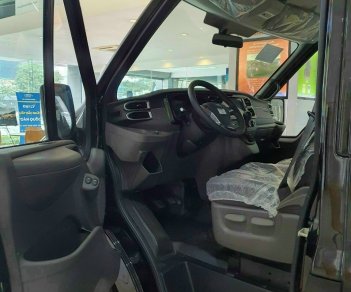 Ford Transit 2022 - Xe màu đen, giá 855tr