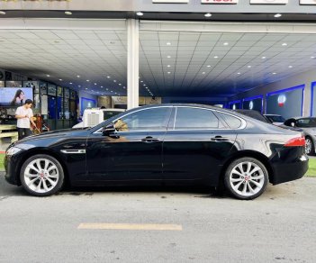 Jaguar XF 2016 - Màu đen, nhập khẩu nguyên chiếc