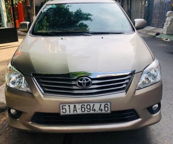 Toyota Innova 2013 - Xe màu bạc số tự động