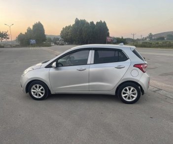 Hyundai Grand i10 2016 - Màu bạc xe gia đình, 285 triệu