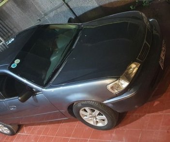 Toyota Corolla 2001 - Màu xám giá cạnh tranh