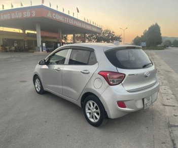 Hyundai Grand i10 2016 - Màu bạc xe gia đình, 285 triệu