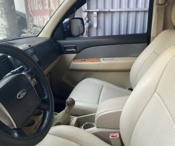 Ford Everest 2010 - Màu đen, xe nhập