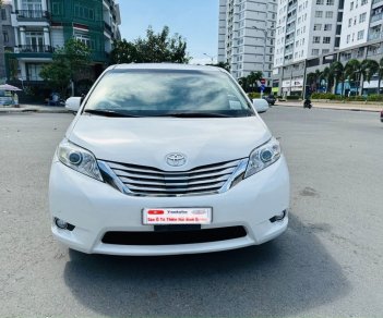 Toyota Sienna 2012 - Tặng ngay 1 miếng vàng thần tài - Miễn phí 100% thuế trước bạ khi mua xe trong tháng