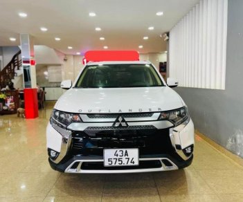 Mitsubishi Outlander 2020 - Màu trắng, xe nhập xe gia đình, giá chỉ 835 triệu