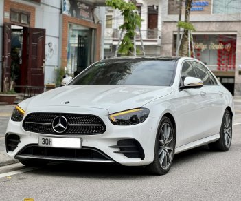 Mercedes-Benz 2021 - Trắng nội thất nâu