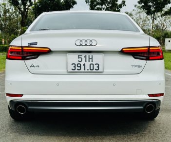 Audi A4 2017 - Màu trắng /nội thất nâu