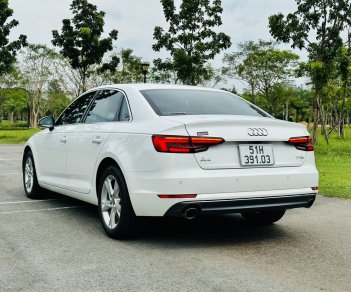 Audi A4 2017 - Màu trắng /nội thất nâu