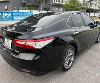 Toyota Camry 2021 - Nhập khẩu nguyên chiếc, giá 1 tỷ 235tr