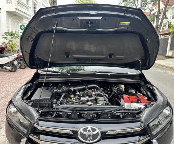 Toyota Innova 2018 - Bản cao cấp nhất, số tự đông, máy xăng, màu đen, odo chuẩn 61.000km (bao test hãng), sơn zin 95%