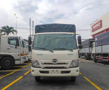 Hino 300 Series 2022 - Xe tải Hino 3.5 tấn thùng mui bạt 2022