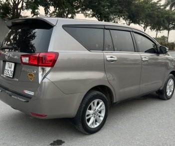 Toyota Innova 2018 - Số sàn xe gia đình, nói không với taxi dịch vụ