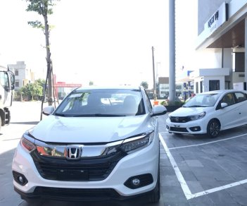 Honda HR-V 2021 - Xe Honda HR-V sản xuất 2021, màu trắng, xe nhập, mua xe tháng 1 với vô vàn ưu đãi hấp dẫn